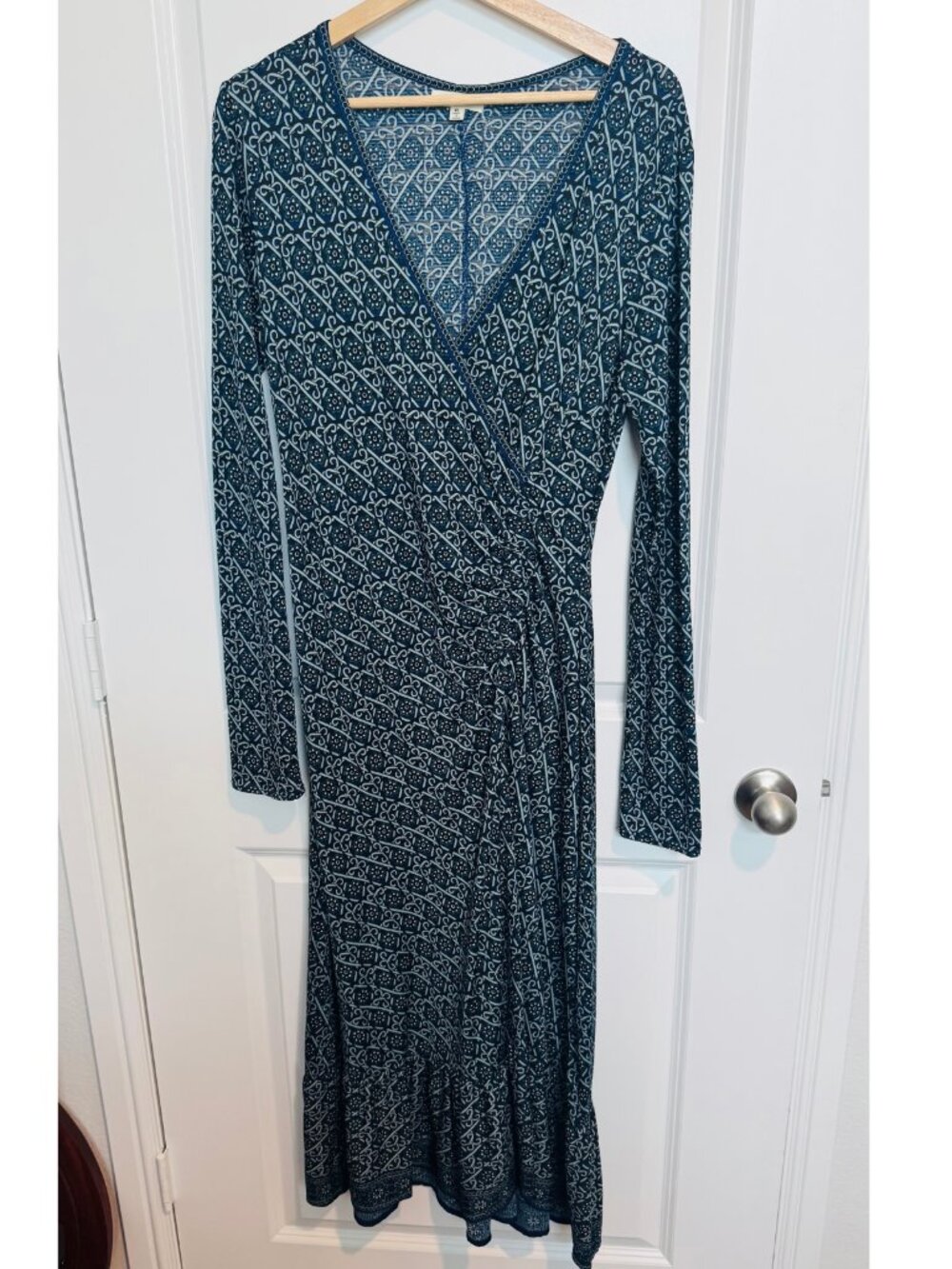 (2 for 15) Max Studio Blue Print Wrap Dress Size XL
